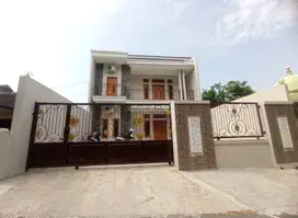 RUMAH MEWAH SIAP HUNI 2 LANTAI DI MAGUWO,DEPOK.DEKAT HOTEL SHERATON