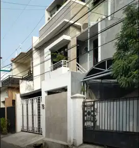 Dijual Rumah dekat dgn kampus Binus