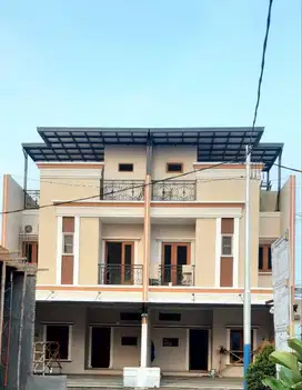 Rumah 2,5 Lantai Desain Mewah Lokasi Strategis di Dukuh Jaktim