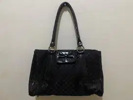 Tas Korea hitam bahan tebal elegan