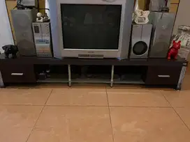 Meja pajang television