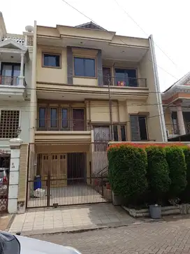 Rumah 3.5 Lantai 9x30 Villa Gading Indah Kelapa Gading hdp Utara