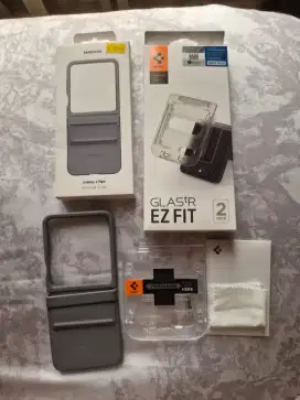 Samsung Z Flip 6 - Kindsuit Gray + Spigen Tempered Glass