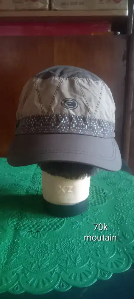 Topi outdoor mountain