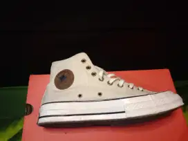 Converse size 42