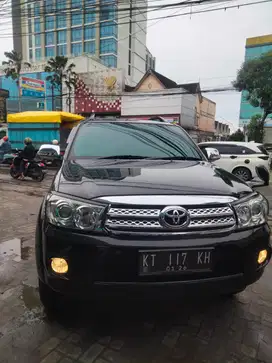Toyota Fortuner 2010 Bensin