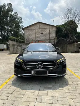 JUAL CEPAT BU MERCEDES-BENZ 2022 AVANTGARDE LINE