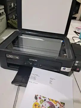 Printet epson L210 al in one. Bergaransi.