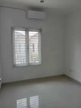 Rumah 2 Lantai Paramount Elista Village BSD City Gading Serpong Tanger