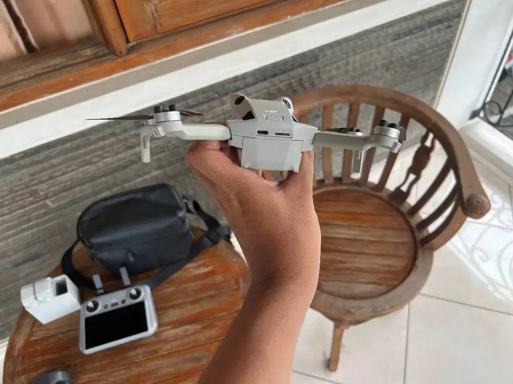 Drone DJI Mini 4 Pro Combo Plus