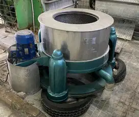 Extractor spinner laundry hotel / rumah sakit kondisi prima