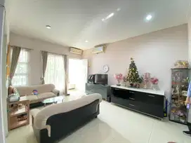 RARE UNIT! DIJUAL RUMAH GREEN LAKE CITY HADAP TAMAN FULL BANGUNAN SEMI