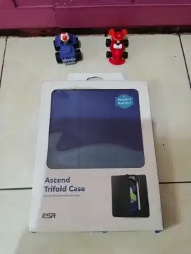 ESR Ascend Trifold Case for Ipad Air 5 dan 4 Blue