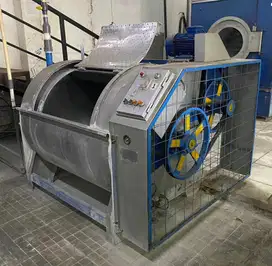 Mesin cuci kapsul laundry hotel / rumah sakit kondisi sangat prima