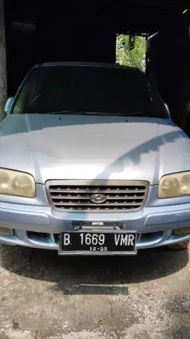jual mobil hyundai trajed