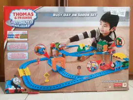 Mainan Anak Thomas & Friends Motorized Railway (Busy Day On Sodor Set)