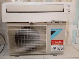 Dijual ac daikin 3/4 pk msh bagus