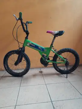 Sepeda bmx Ban Tebal Lucky stone