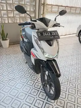 Honda Beat CBS 2021 Putih Hitam Siap pake