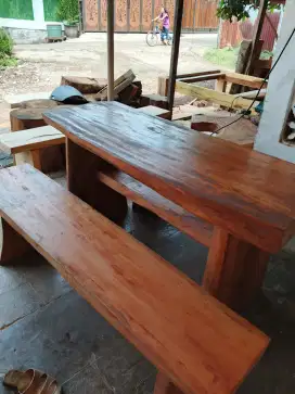 MEJA makan antik teras