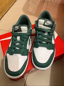 NIKE DUNK LOW ( HIJAU )