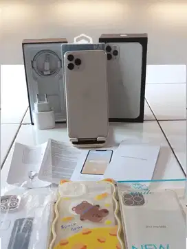 iPhone 11 Pro Max White likenew