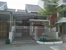 Rumah Siap Pakai Lingkungan Cluster Elite di Waru Gentan Baki Sukoharj