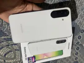 Samsung A56 8/256gb sein baru 1 bulan pake garansi masih panjang