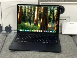 MacBook Air 13” 2022 Chip M2 iBOX MARET 2026 LikeNew Siap Pakai