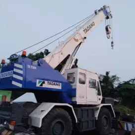 Raughterain crane tadano 25 ton tahun 90