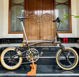 Brompton S6LX Titanium Superlight Black Lacquer