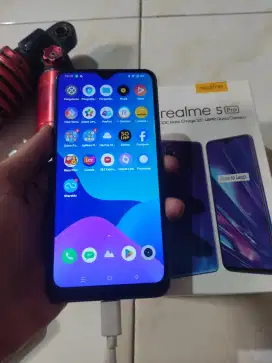 Realme 5pro fullset nominussss ram 4+2/128 segel mulpis kamera joss
