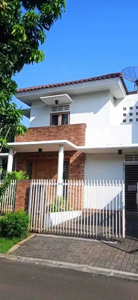 Di Jual Rumah Strategis di Citra Gran Cibubur