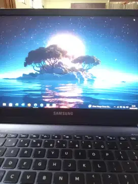 Jual Laptop Samsung Notebook New Series 9