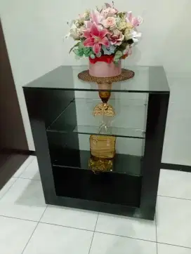 Dijual Rak Kaca