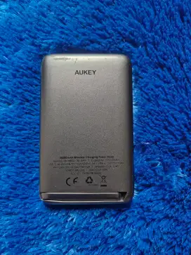 Aukey Powerbank PB-MS02 10000mAh 30w Power Bank USB C MagSafe