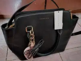 Tas Charles and keith