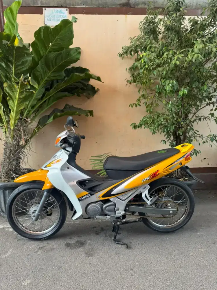Yamaha 125Z CBU 2001 Mulus jos Original