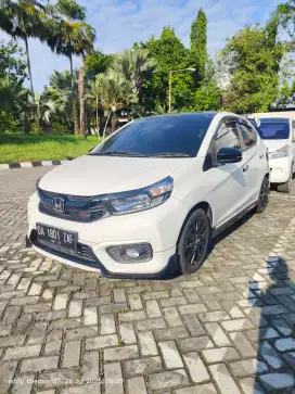 HONDA BRIO RS URBANITE 2022 CVT