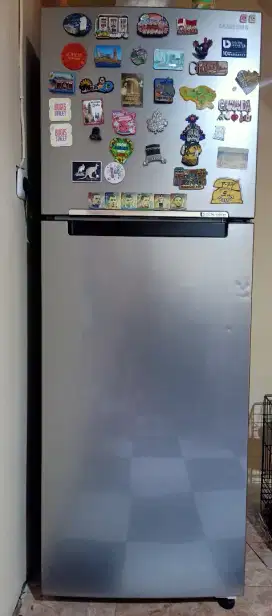 DIJUAL KULKAS 2 PINTU MERK SAMSUNG - Digital Inverter Technology