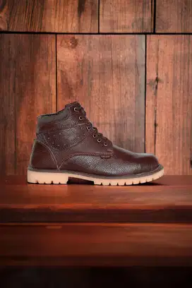 Harga harga sepatu boot ap safety Madiun