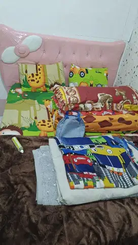 Dipan+kasur Uniland ukuran 160x200x30