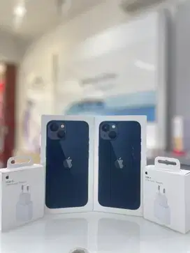 Ready Iphone 13 Midnight 128GB bisa kredit atau tukar tambah ya kak