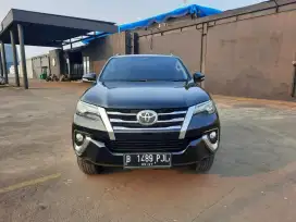 Fortuner 2.4 VRZ Diesel 2017 Hitam