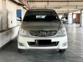 Toyota Kijang Inova G bsn MT 2010