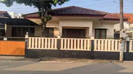 DISEWAKAN RUMAH CIRENDEU AKSES MRT 15MNT
