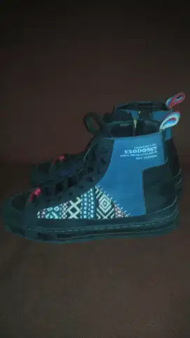 sepatu exodos 57