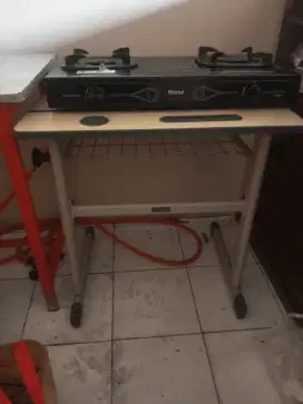 Meja belajar anak