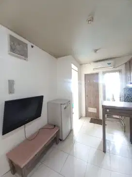 Sewa apartemen gading nias 2kamar EMERALD full furnished bagus lt 22