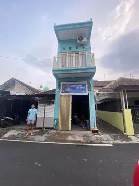 Ruko poros jalan pakis
